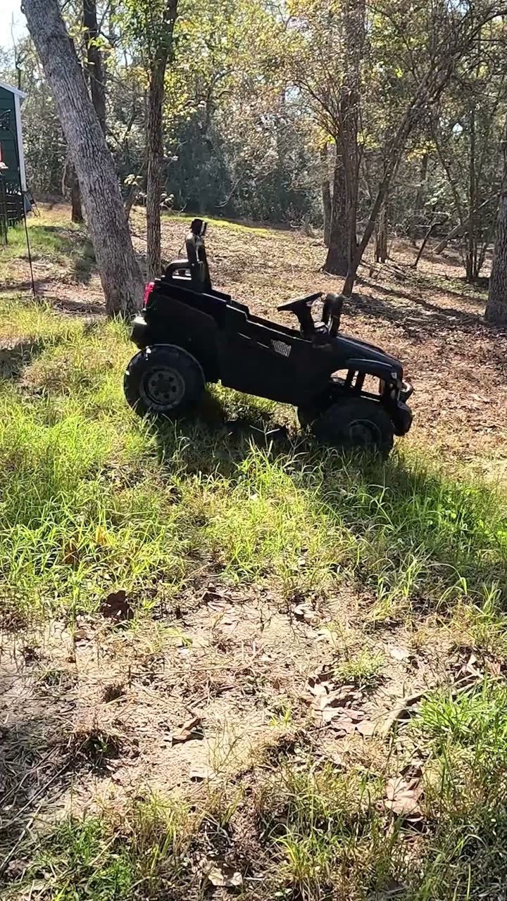 Garvee 12V Kids Ride on Truck