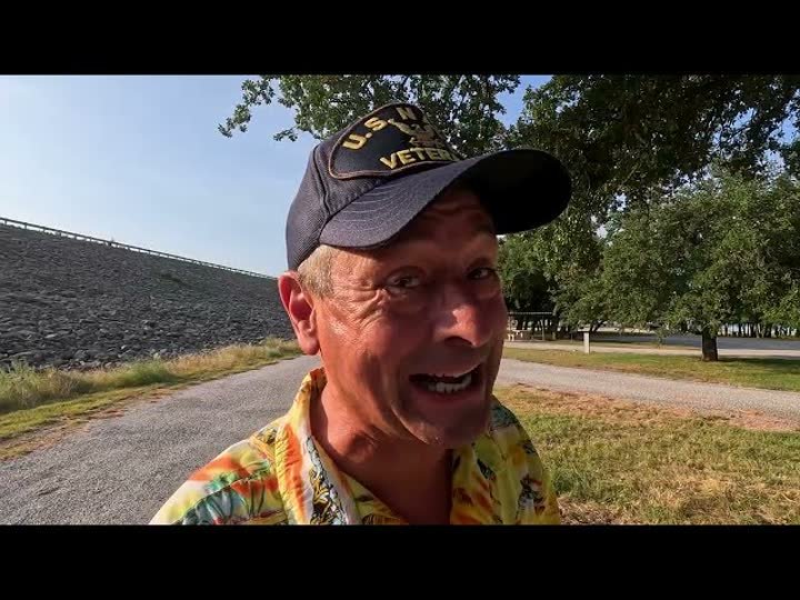 VIPTOO 30 Amp RV Surge Protector